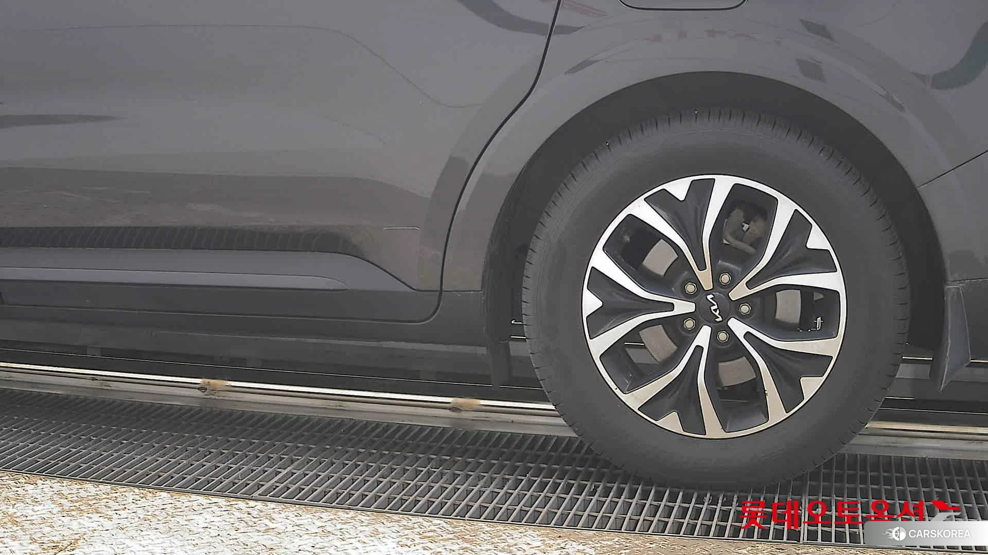 Kia Carnival id 3875762 из Кореи 14