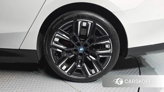 BMW i5 (G60) id 4916756 из Кореи 14