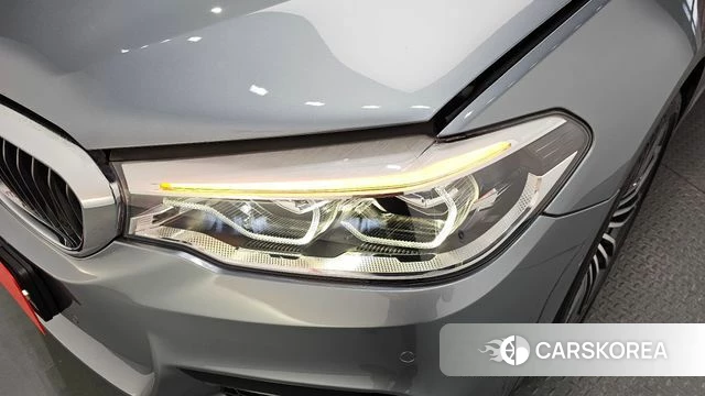 BMW 5 Series (G30) id 4225347 из Кореи 14