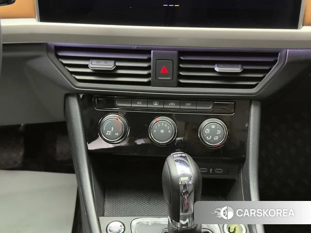 Volkswagen Bora id 4263109 из Китая 14