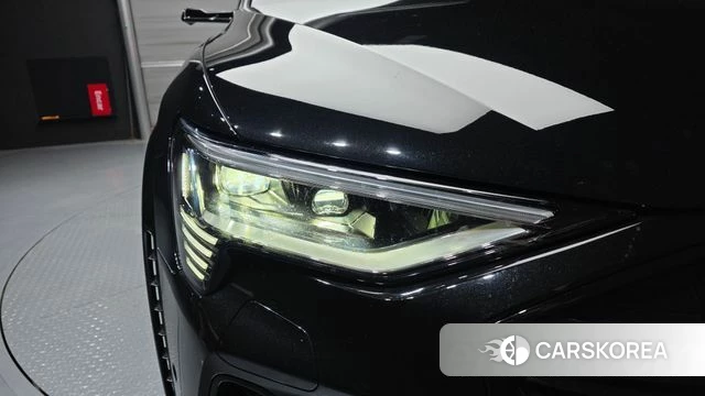 Audi e-Tron id 4463752 из Кореи 14