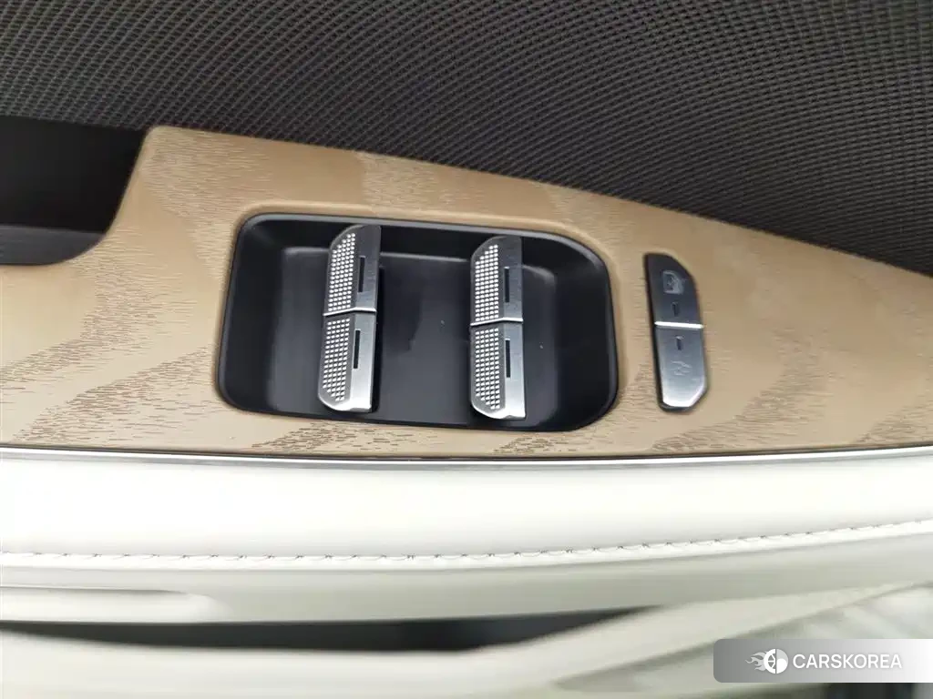 Toyota Platinum Wisdom 7 id 4565148 из Китая 14