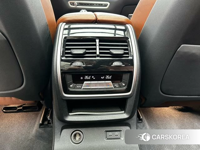 BMW X7 id 4278921 из Китая 14