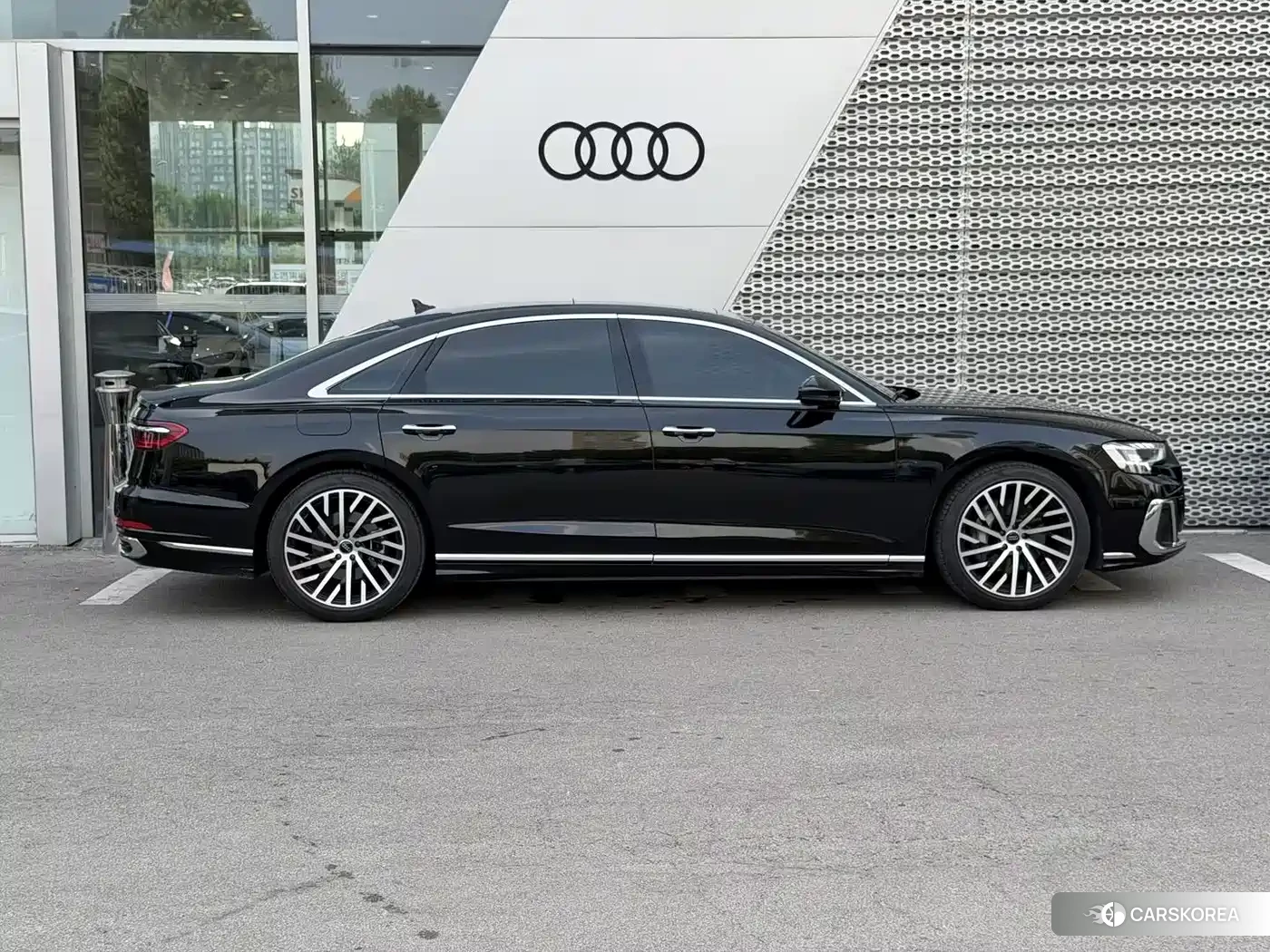 Audi A8 id 4548045 из Китая 14