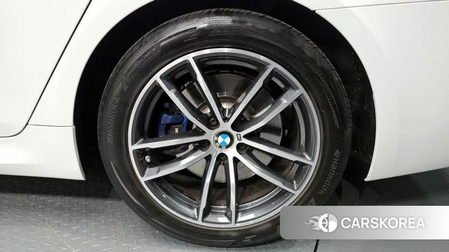 BMW 5 Series (G30) id 4250164 из Кореи 14