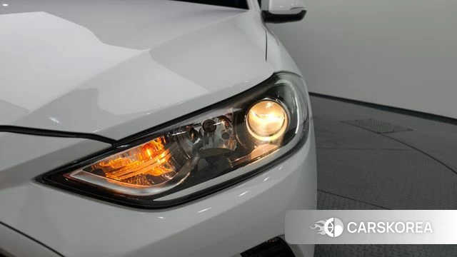 Hyundai Avante AD id 4568823 из Кореи 14