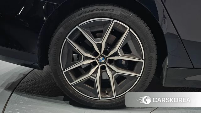 BMW 5 Series (G60) id 4623017 из Кореи 14