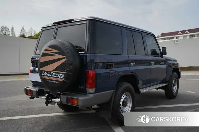 Toyota Land Cruiser 70 Series id 4239521 из Китая 14