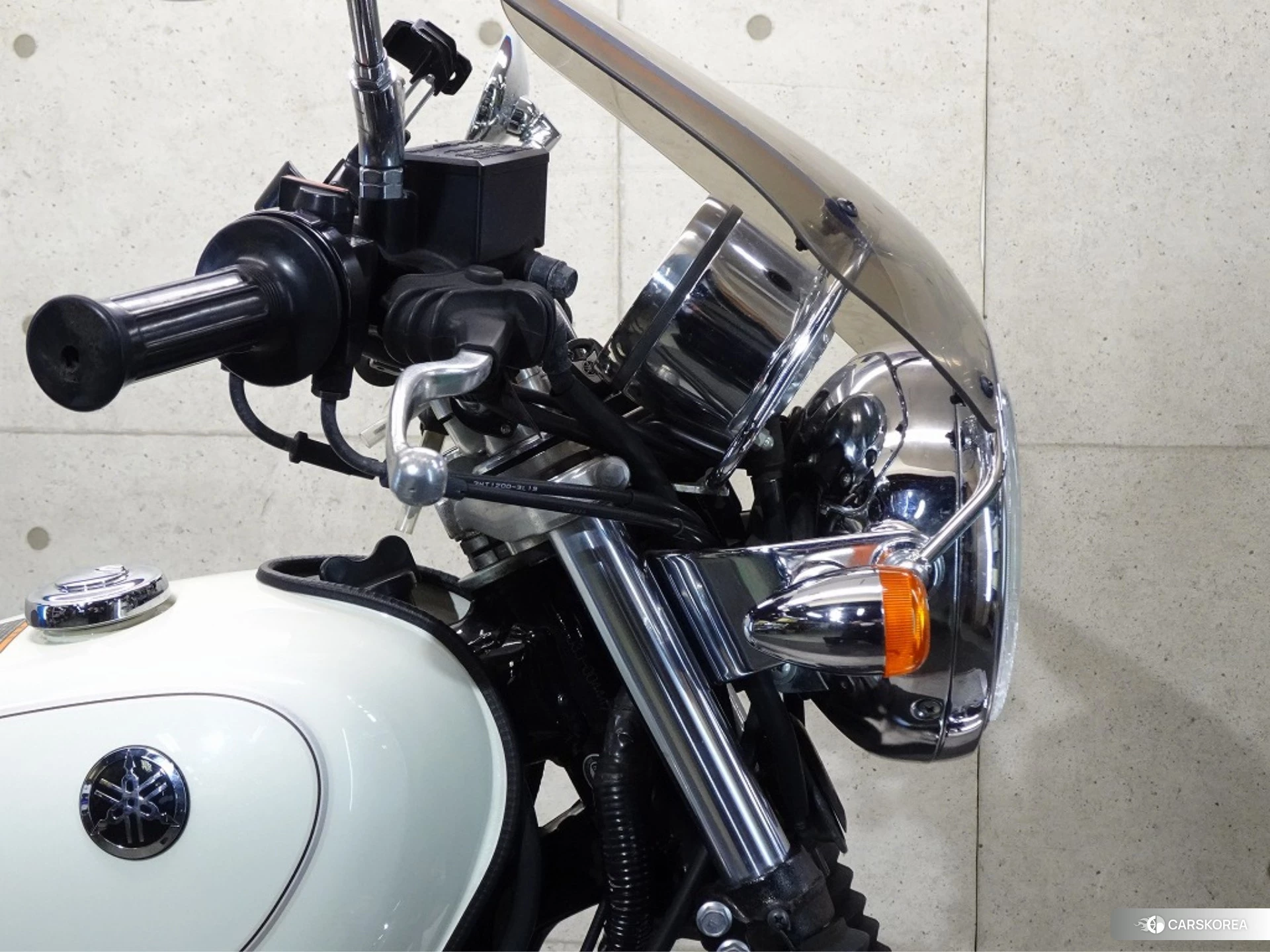 Yamaha SR 400 id 3946293 из Японии 14