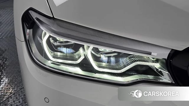 BMW 5 Series (G30) id 4619927 из Кореи 14