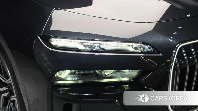 BMW 7 Series (G70) id 4602170 из Кореи 14
