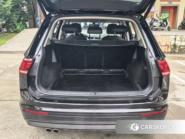 Volkswagen Tiguan L id 4273807 из Китая 14