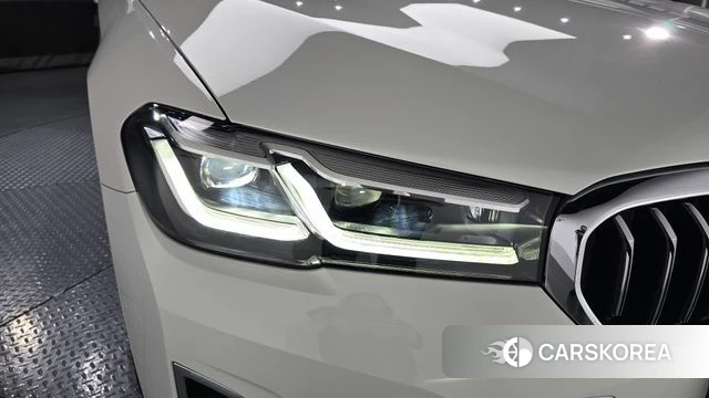 BMW 5 Series (G30) id 4401747 из Кореи 14