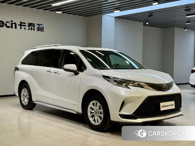 Toyota Grevia id 3889862 из Китая 14