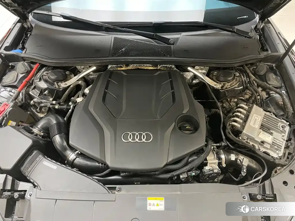 Audi A6L id 4679616 из Китая 14