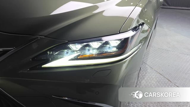 Lexus ES300h 7th generation id 4397062 из Кореи 14