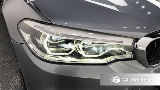 BMW 5 Series (G30) id 4345188 из Кореи 14