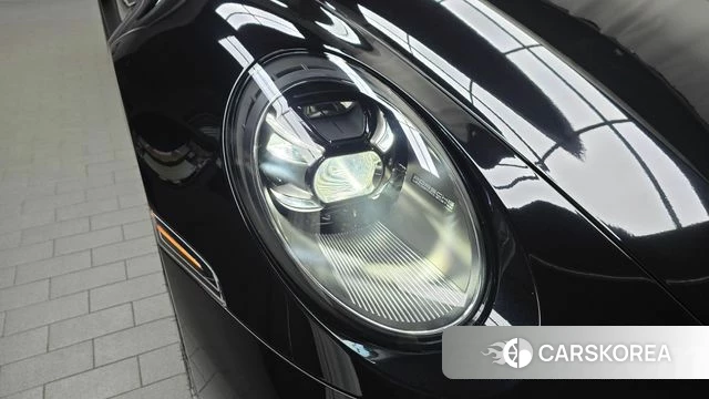 Porsche 911(992) id 4308103 из Кореи 14