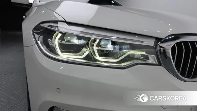BMW 5 Series (G30) id 4338866 из Кореи 14