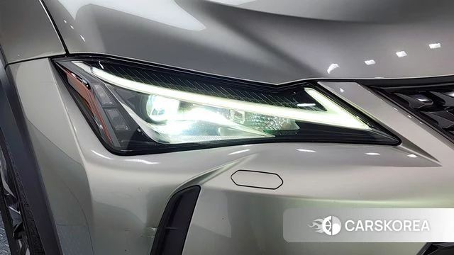 Lexus UX250h id 4508313 из Кореи 14