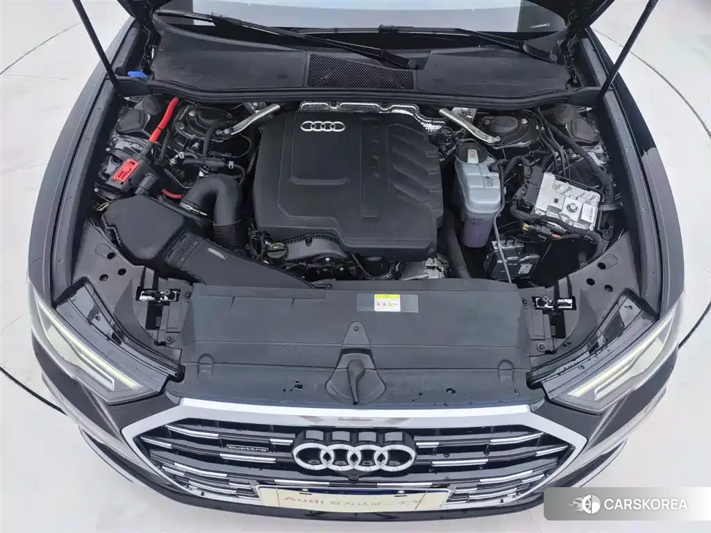 Audi A6L id 4570298 из Китая 14