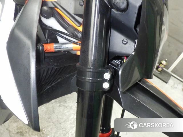 KTM 690 SMC R id 3939619 из Японии 14