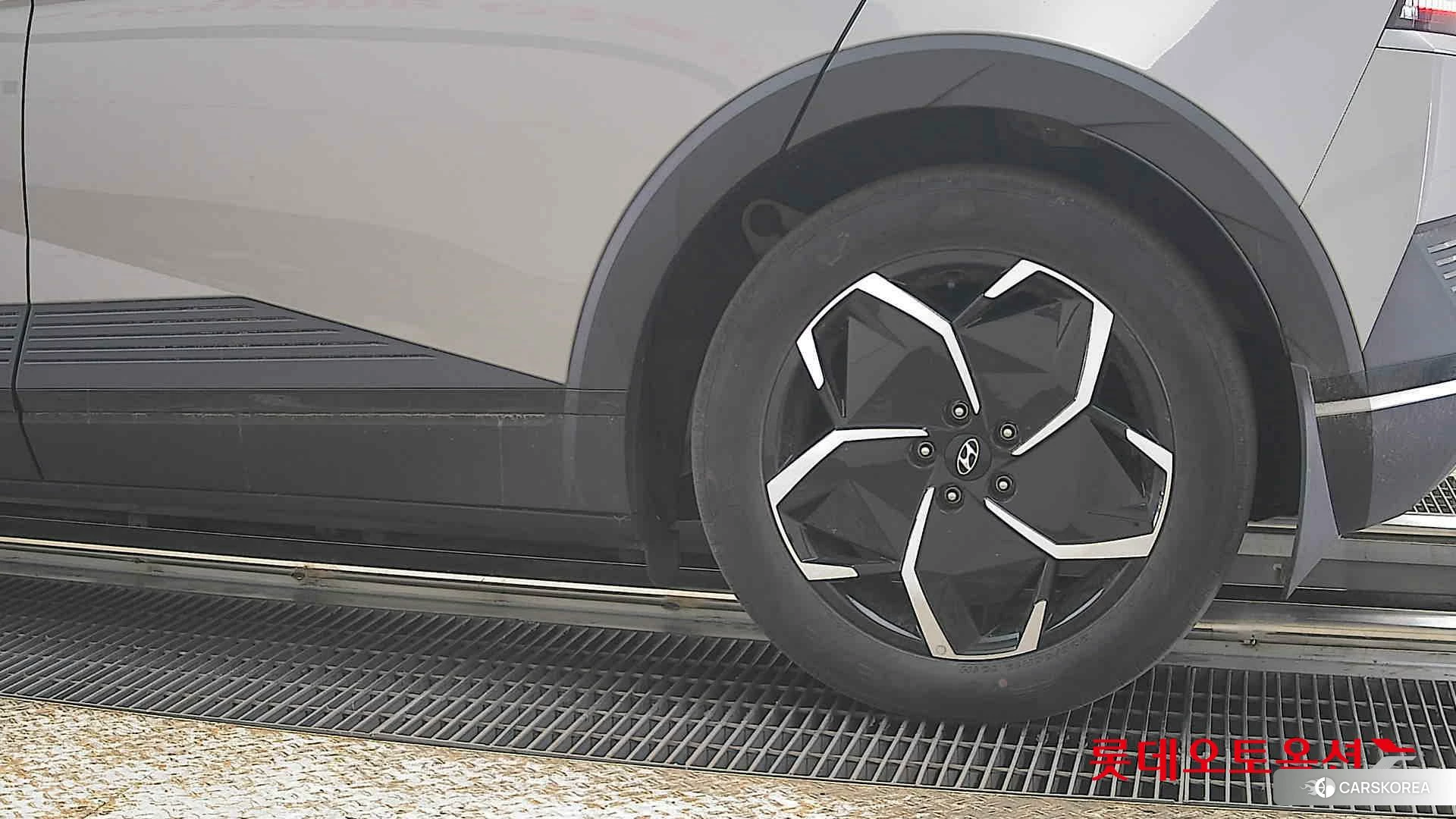 Hyundai IONIQ 5 id 3888360 из Кореи 14