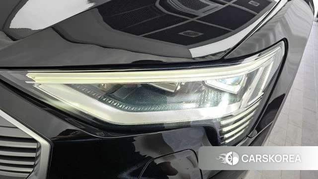 Audi e-Tron id 4872195 из Кореи 14
