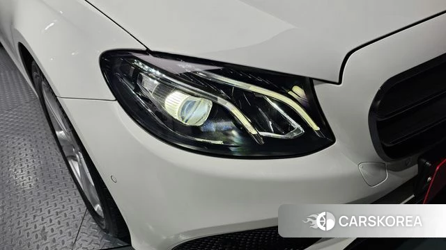Mercedes-Benz E-Class W213 id 4246257 из Кореи 14