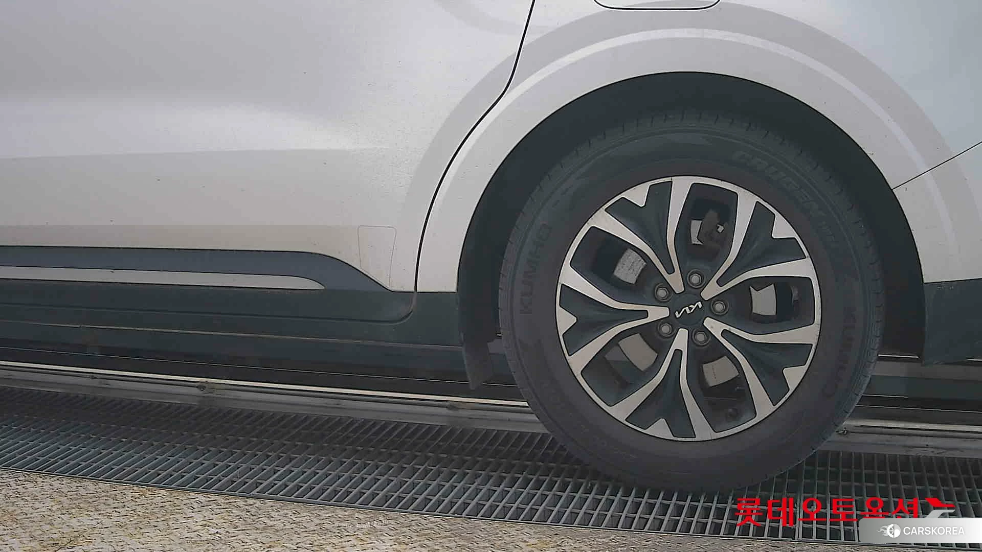 Kia Carnival id 3882082 из Кореи 14