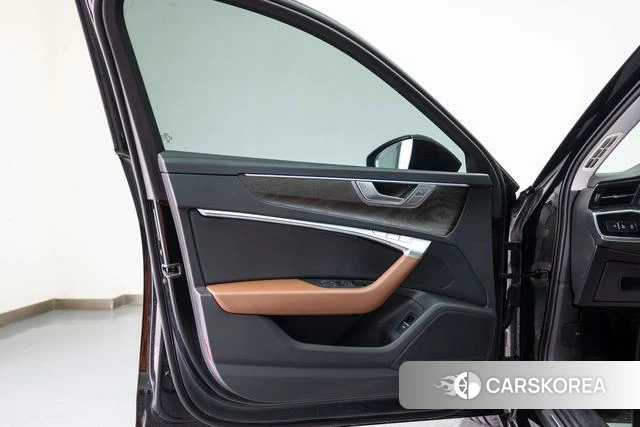Audi A6L id 4261680 из Китая 14
