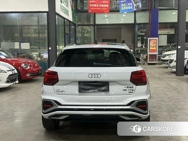 Audi Q2L id 4359484 из Китая 14