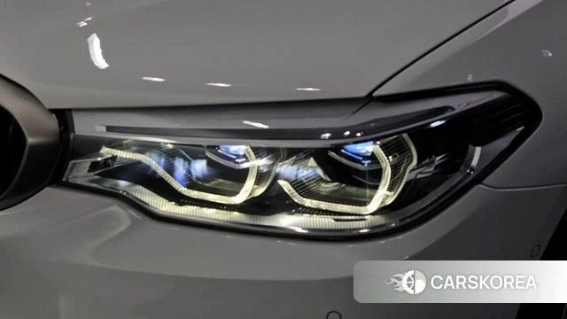 BMW 5 Series (G30) id 4246274 из Кореи 14