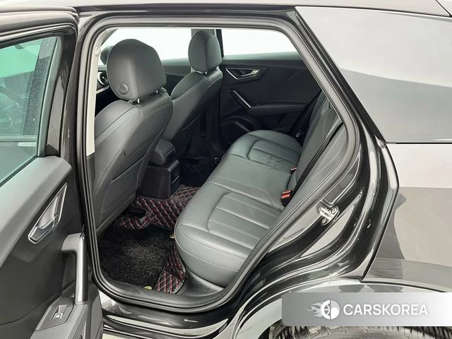 Audi Q2L id 4272600 из Китая 14
