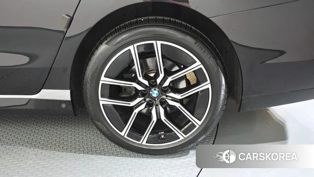 BMW 7 Series (G70) id 4185896 из Кореи 14