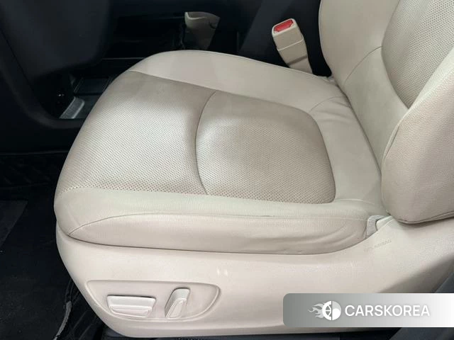 Toyota Saina id 4314770 из Китая 14