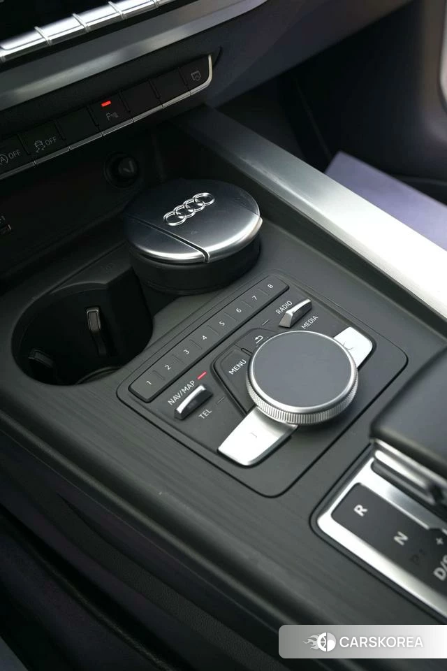 Audi A4L id 4240246 из Китая 14