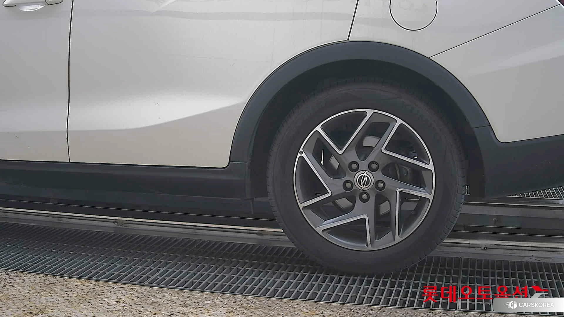 SsangYong Tivoli Air id 3882195 из Кореи 14