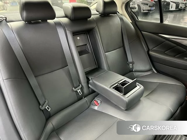 Infiniti Q50L id 3901946 из Китая 14