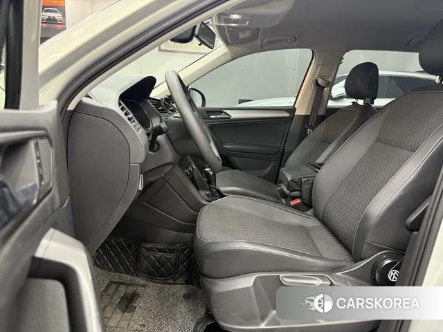 Volkswagen Tiguan L id 4261565 из Китая 14