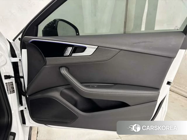 Audi A4L id 4254201 из Китая 14