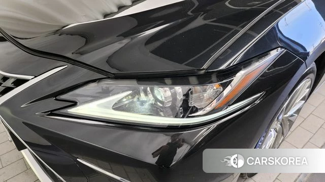 Lexus ES300h 7th generation id 4293447 из Кореи 14