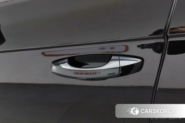 Volkswagen Touareg id 4210708 из Китая 14