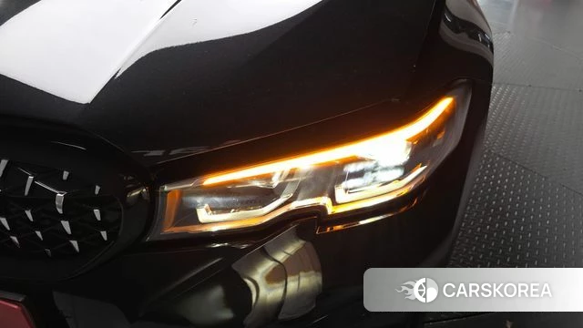 BMW 3 Series (G20) id 4330176 из Кореи 14