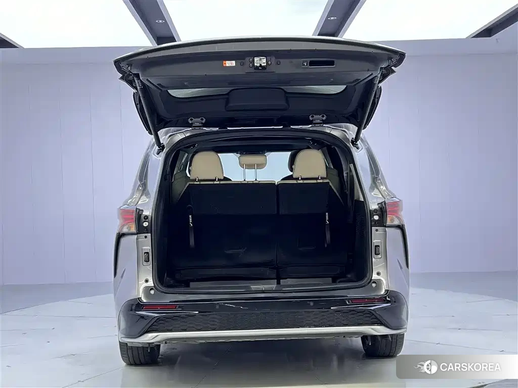 Toyota Granvia id 4553738 из Китая 14