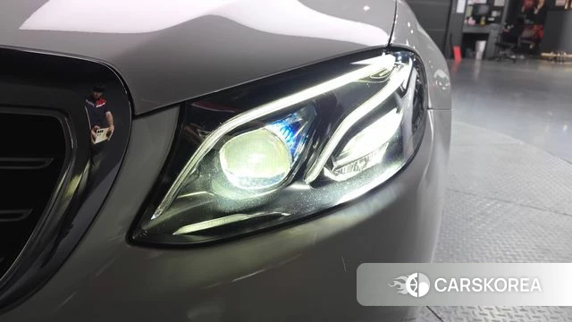 Mercedes-Benz E-Class W213 id 4703221 из Кореи 14