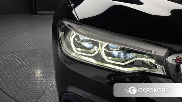 BMW 5 Series (G30) id 4496477 из Кореи 14