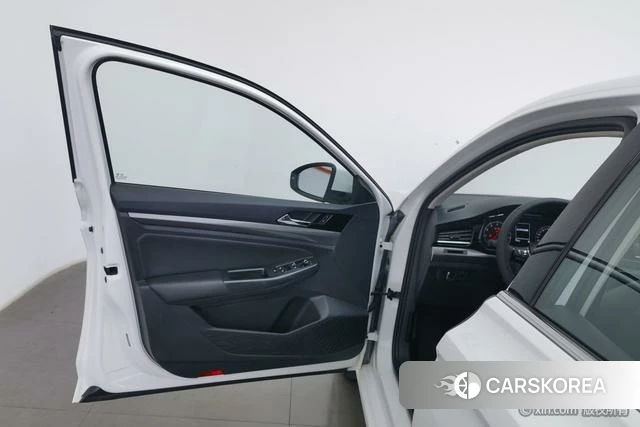 Volkswagen Bora id 4258506 из Китая 14