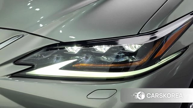 Lexus ES300h 7th generation id 4900109 из Кореи 14