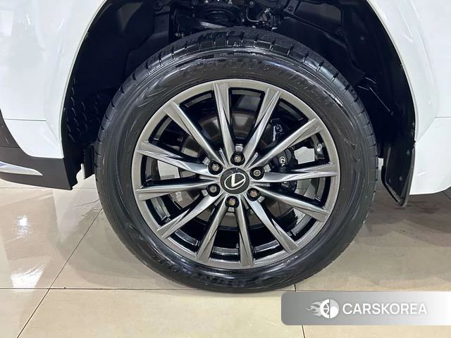 Lexus LX id 4260793 из Китая 14